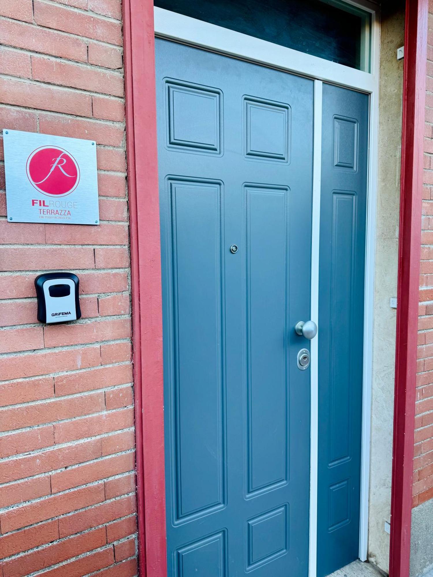Fil Rouge Hotel Ciampino Exterior photo