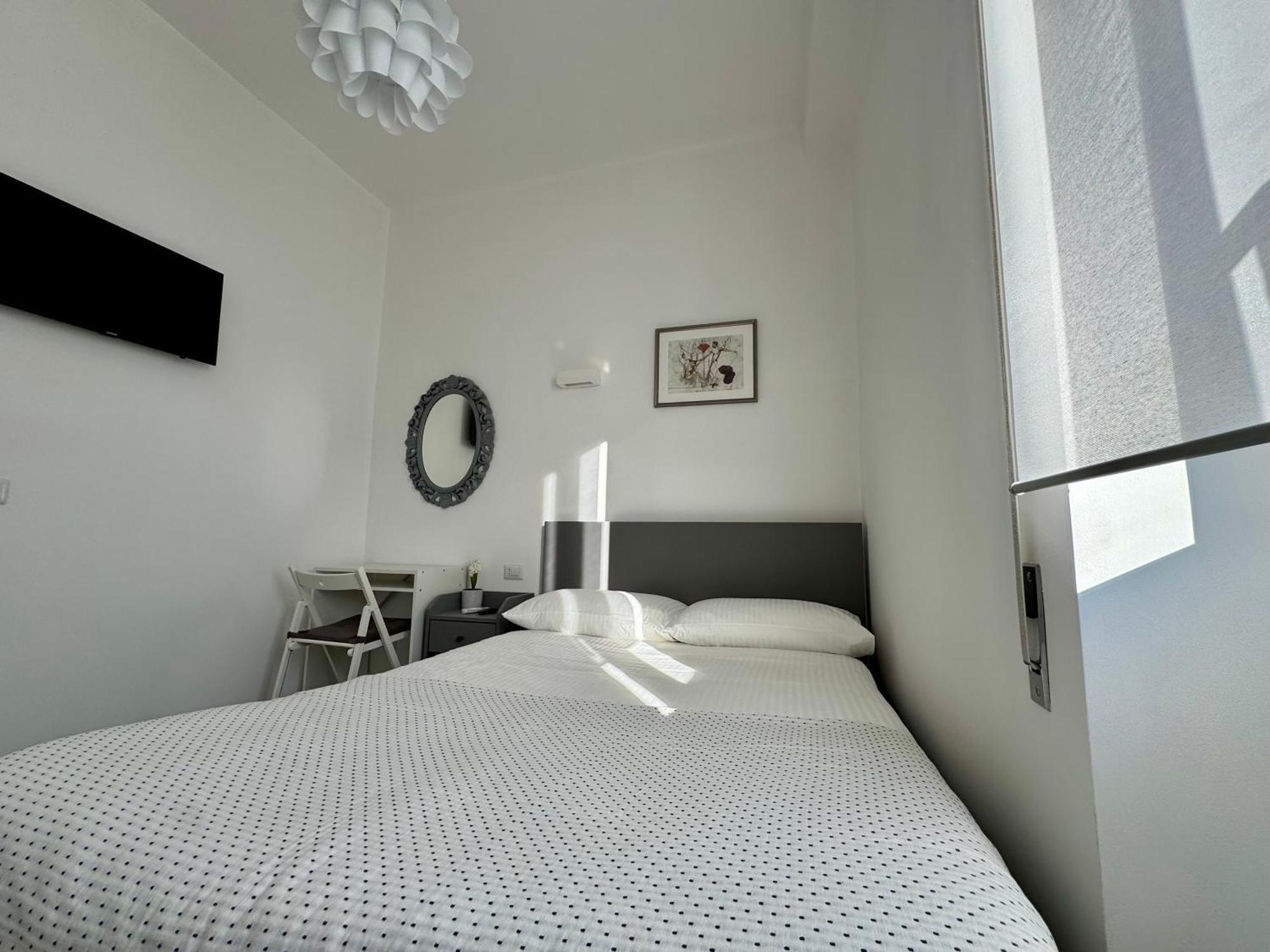 Fil Rouge Hotel Ciampino Exterior photo
